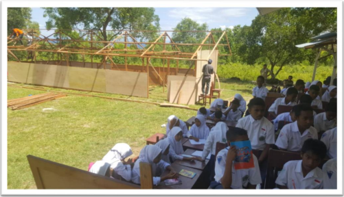 Banner program Sekolah Darurat Maluku