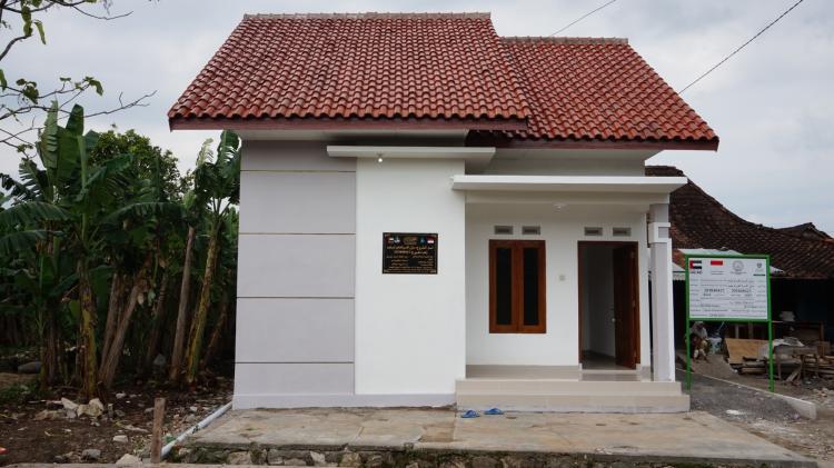 Gambar banner BANGUN RUMAH UNTUK KELUARGA TIDAK MAMPU