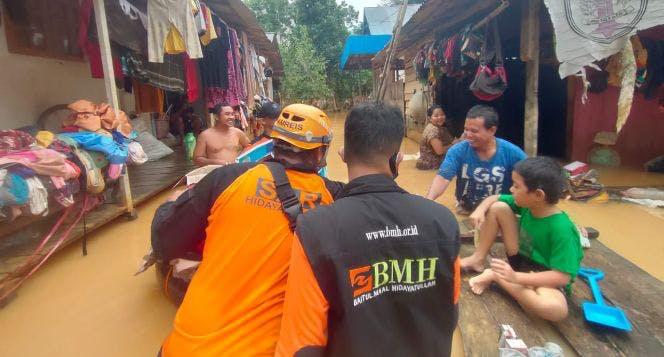 Gambar banner Kalsel Darurat Banjir Bantu Donasi Logistik Gambar banner Kalsel Darurat Banjir Bantu Donasi Logistik