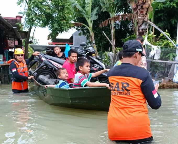 Gambar banner Bantu Korban Banjir di Kudus Gambar banner Bantu Korban Banjir di Kudus
