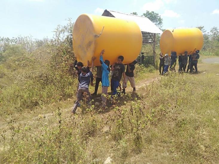 Gambar banner Santri Pedalaman Panceng Rela Masuk Hutan Untuk Bisa Dapat Air Gambar banner Santri Pedalaman Panceng Rela Masuk Hutan Untuk Bisa Dapat Air