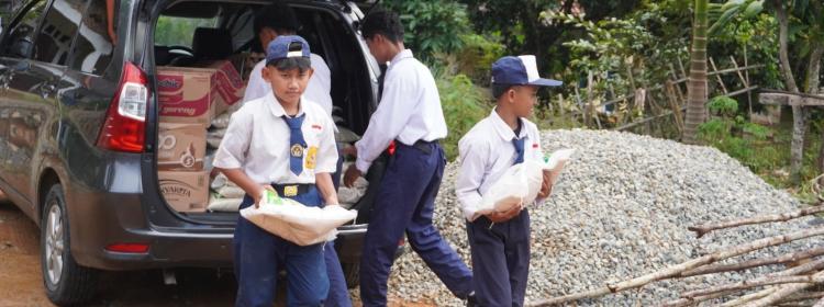 Banner program SEDEKAH JARIAH PEMBANGUNAN ASRAMA SANTRI YATIM