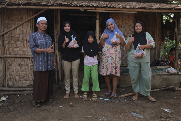 Banner program Qurban Berkah untuk Pesantren  dan Muallaf Pedalaman