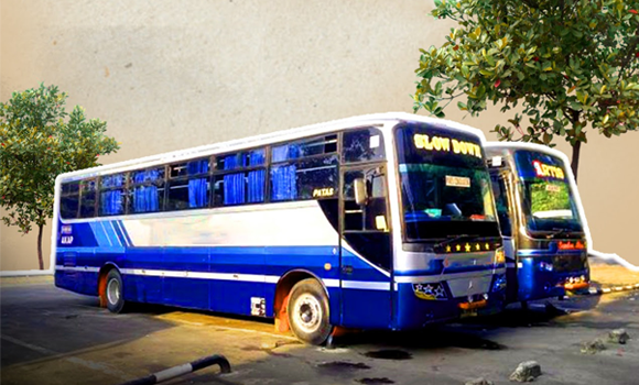 Gambar banner Jangankan THR, Penghasilan Harian untuk Makan pun Hampir Tidak Ada