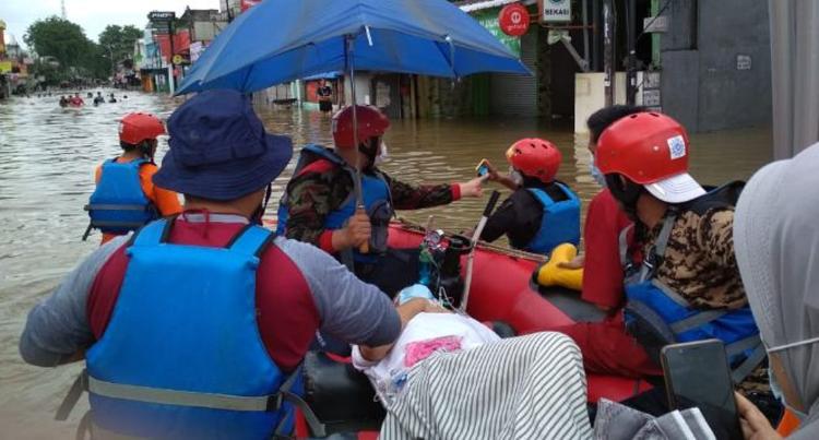Gambar banner Bekasi Dikepung Banjir Bantu Warga Terdampak Gambar banner Bekasi Dikepung Banjir Bantu Warga Terdampak