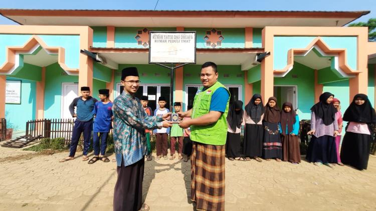 Gambar banner Bantu mudahkan para pengafal Al Quran dengan ketersediaan Al Quran