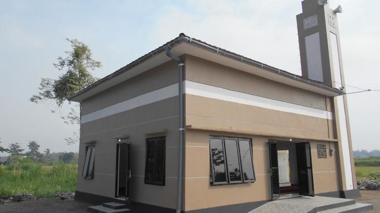 Gambar banner AMAL JARIYAH PEMBANGUNAN MASJID UKURAN 80 M2