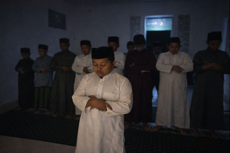 Gambar banner MARI KITA SEMPURNAKAN AMAL RAMADHAN KITA DENGAN BERBAGI BUKA PUASA BERSAMA SANTRI YATIM DHUAFA