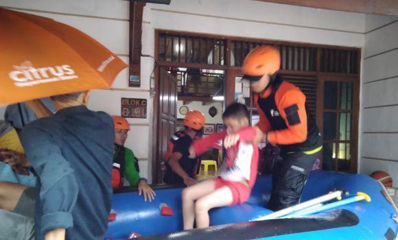 Gambar banner Darurat, Ayo Bantu Korban Banjir di Jabodetabek