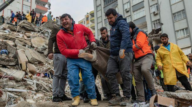 Gambar banner Terus Berbagi Bahagia Untuk Korban Gempa Turki
