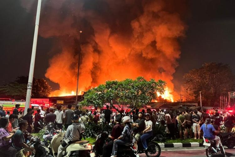 Gambar banner OPEN DONASI KORBAN KEBAKARAN KEMAYORAN
