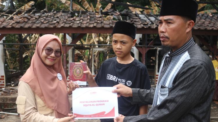 Gambar banner Tebar Quran Untuk Pelosok Desa