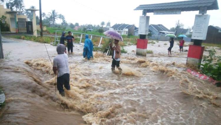 Gambar banner Bantu Warga Korban Banjir dan Longsor di Cianjur