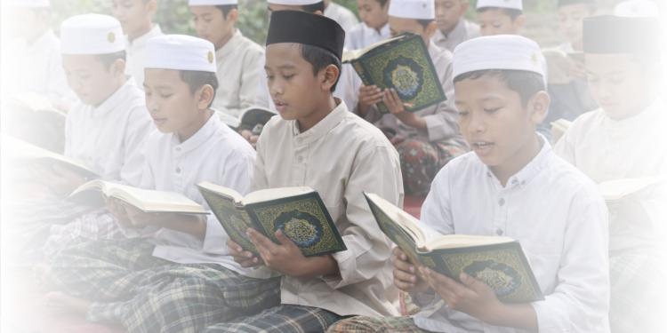 Gambar banner SEDEKAH AL QURAN UNTUK SANTRI DAN MASJID PEDALAMAN