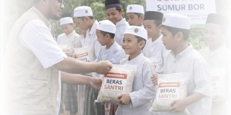 Gambar banner BERAS UNTUK SANTRI YATIM DAN DHUAFA
