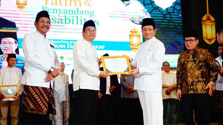 Banner Info Terbaru Wakaf Warrior Raih Penghargaan Zakat dan Wakaf Award dari Kementerian Agama RI atas Inovasi Cash Waqf Linked Deposit