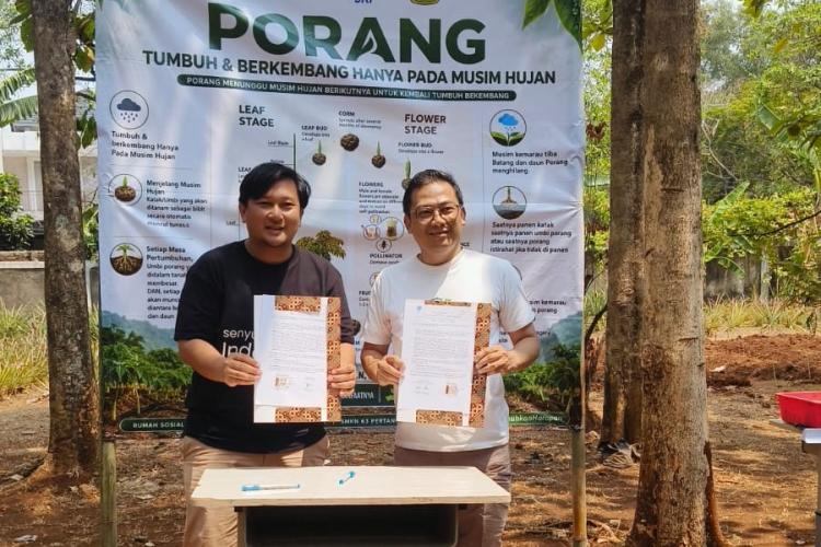 Banner Info Terbaru Dorong Pengembangan Ekosistem Porang, Wakaf Warrior dan PT Senyum Karya Indonesia Tandatangani MoU 